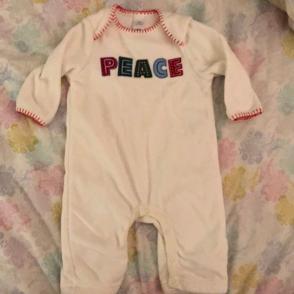 4/$25 Old Navy “Peace” onesie